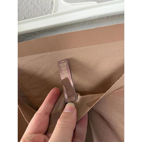 Skims beige sheer sculpt low back leggings size L - Picture 3 of 4